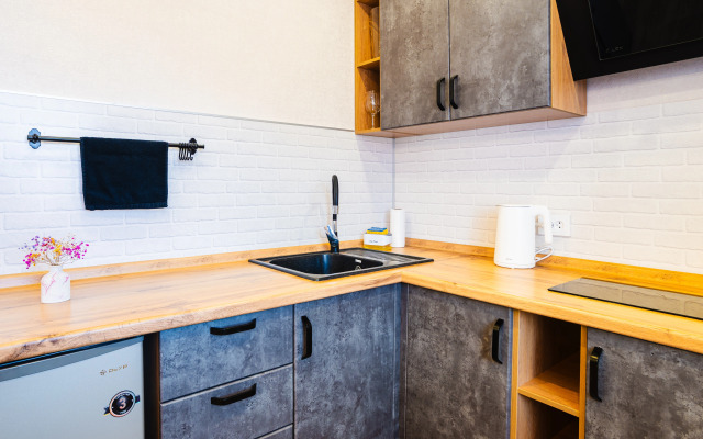 Uyutnaya Studiya Kömfi Flat