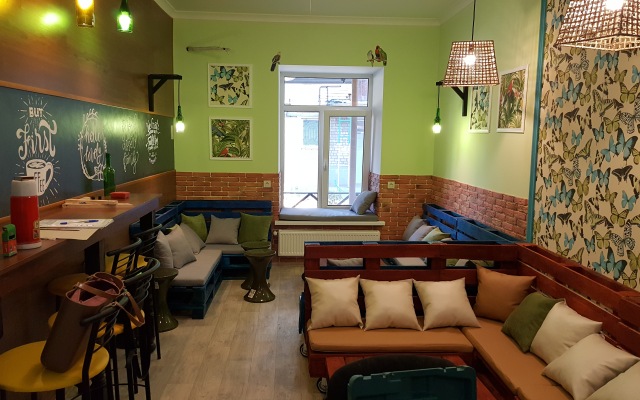 Capsularhouse Hostel