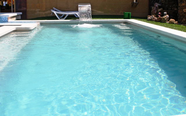 Kapitan Morej Hotel