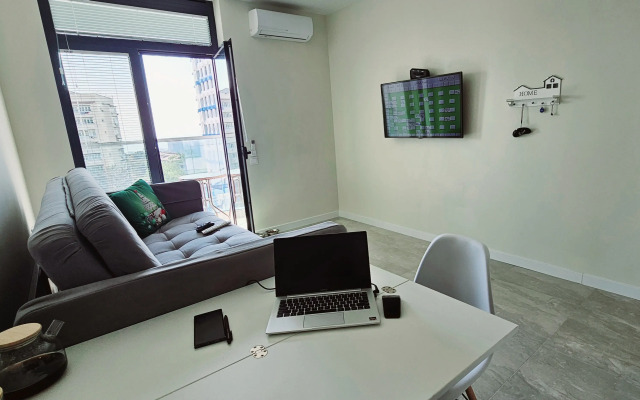 Studiya Amore Rio Flat