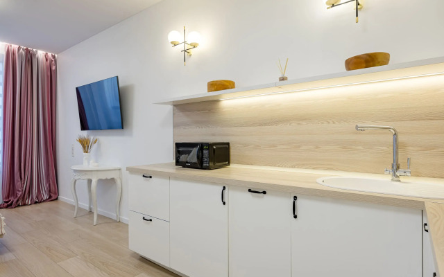 Alis v ZhK Hedlajner 493 Apartments