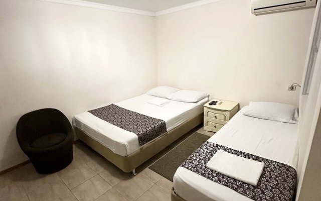 Mini-otel Apra (Parus)