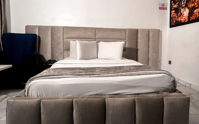 247 Luxury Hotel