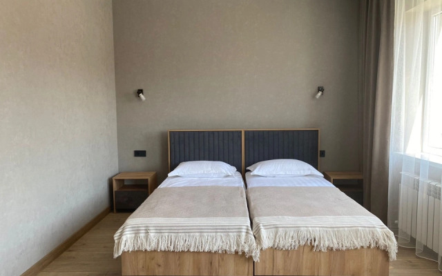 Отель орион Россия  Маркова 79