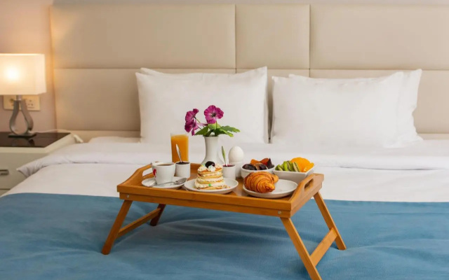City Avenue Hotel - Image 5