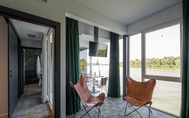 Joy 5 Hotel & Spa Hotel