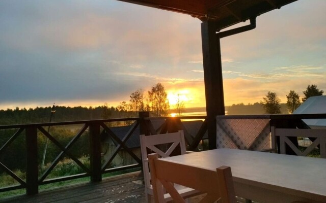 Гостевой дом Дуплекс Kondjärvi (Кондъярви) в Карелии на берегу озера