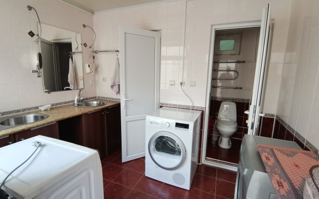 Ray U Fontana Guest house