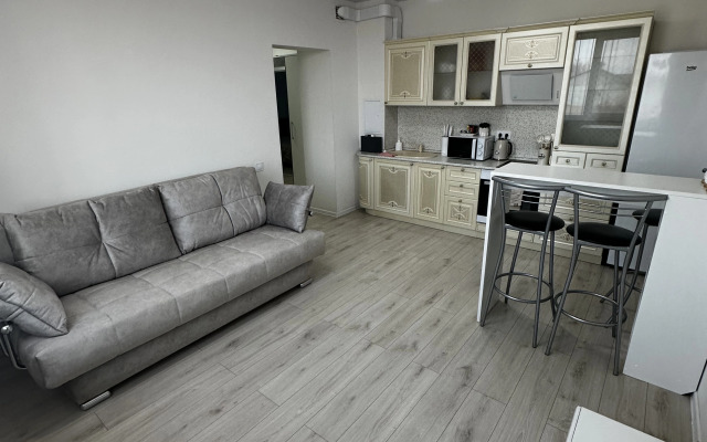 Uyutnaya V Spokoynom Rayone Flat