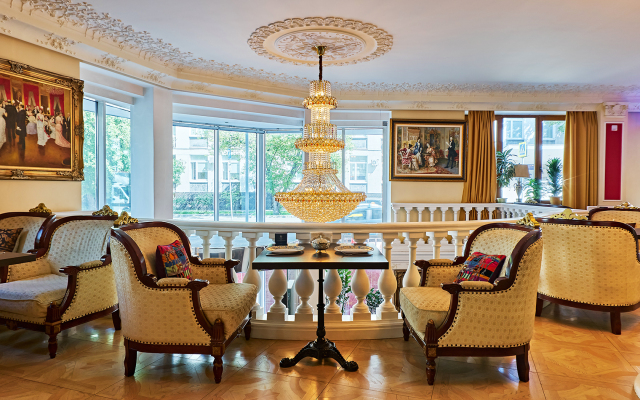 Golden Rooms Hotel