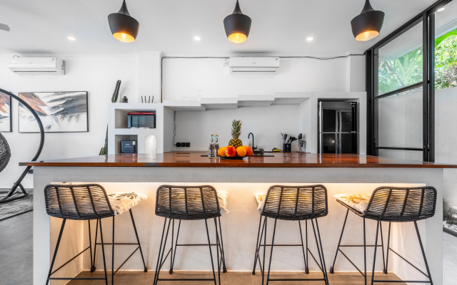 Вилла Sunny Home