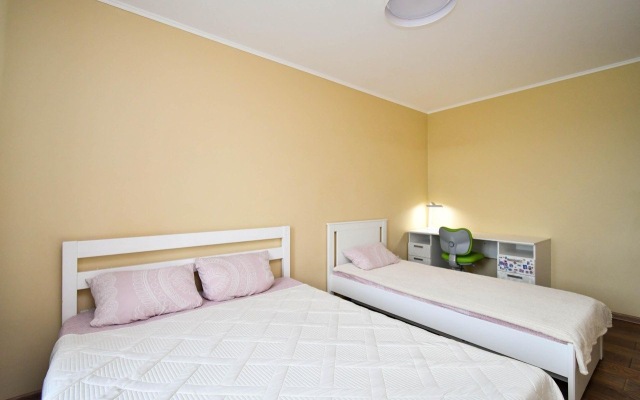 Квартира уютная возле Краевой Больницы в туристическом центре города