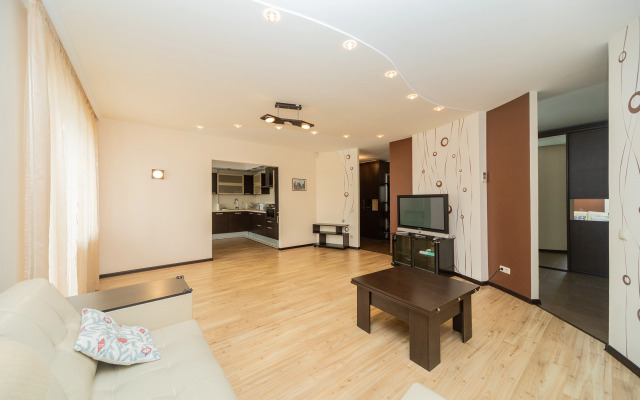 Квартира Большая Уютная Квартира в Центре Перми