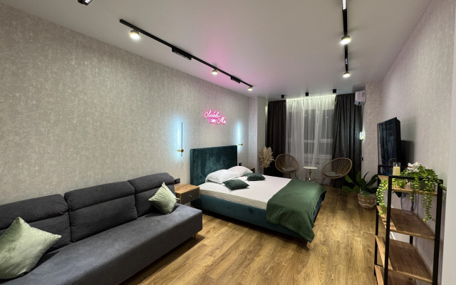 S Dizaynerskim Remontom V Novom Dome Flat