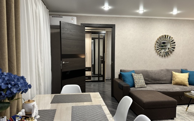 S vidom na Kreml' two-room Apartments