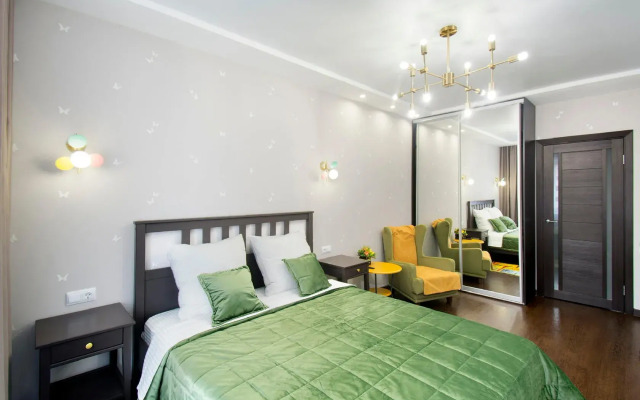 Bolshoy Razdelny Lyuks V Tsentre Flat