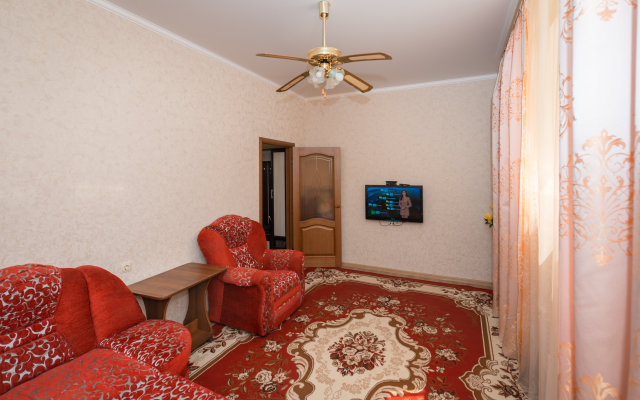 Na Tolstogo 81 Apartments