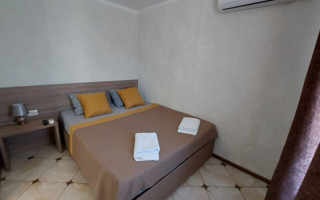 Tsentralnyij Guest House