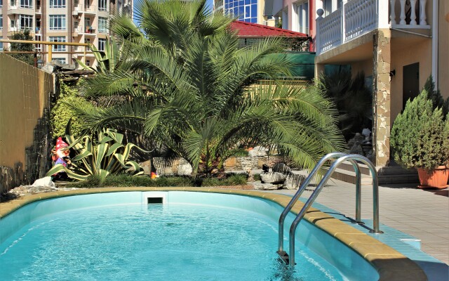 Golubaya Laguna Guest House