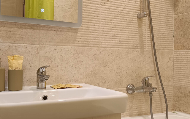 GOSTIO ZhK Letniy Sad u metro Yakhromskaya Apartments