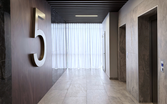 Mirror Ot Progosti Apartment