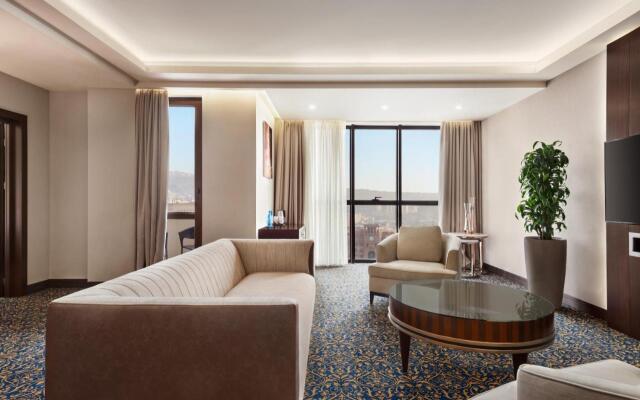 Отель Ramada and Suites by Wyndham Yerevan