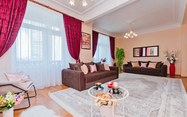 Квартира 3-х комнaтная pядом с метрo Смoленская