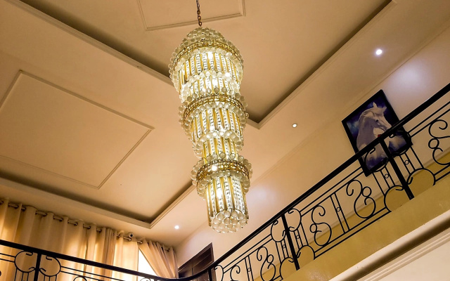 Отель Dreamland Suites