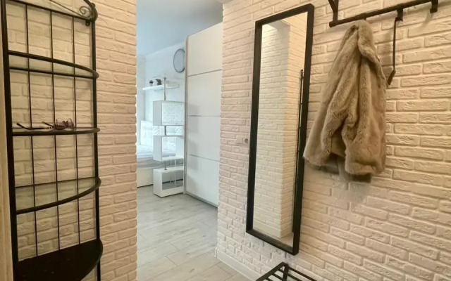 Studiya S Panoramnymi Oknami V Maestro Apartments