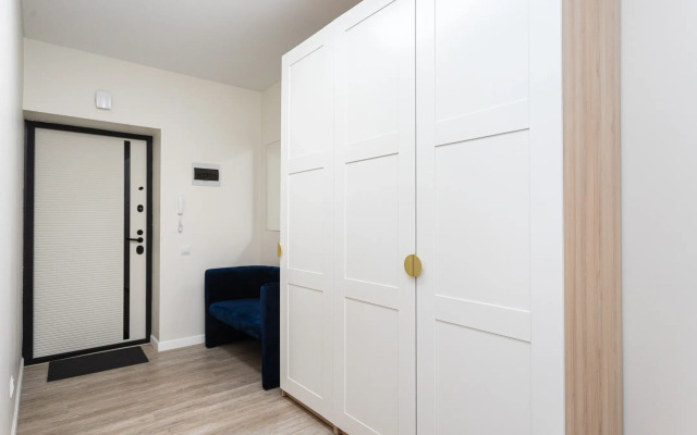 Apartwhite Flat