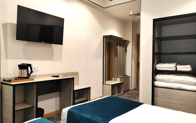 Отель Blue Shore International