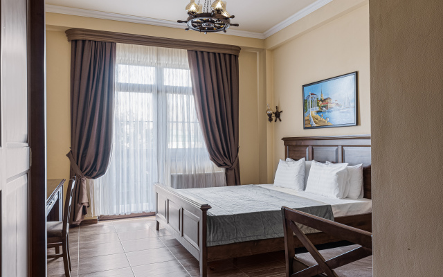Chalet Provence Hotel