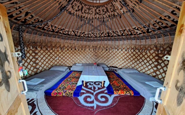 Глэмпинг Agat Yurt Camp