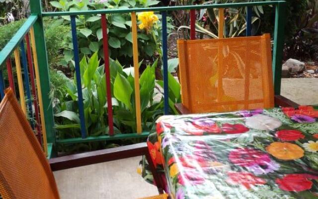 Nikol Guest House