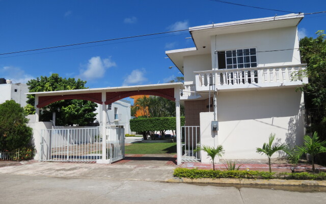 Отель Albri by Rotamundos