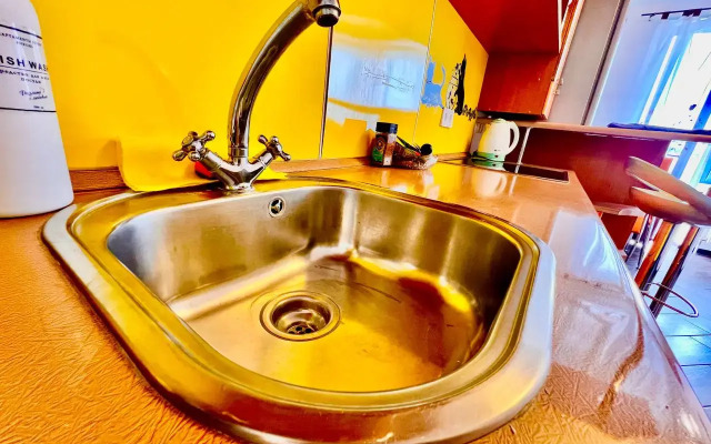 Centr vostok otlichnaja na Odesskaja 44k1 Apartments