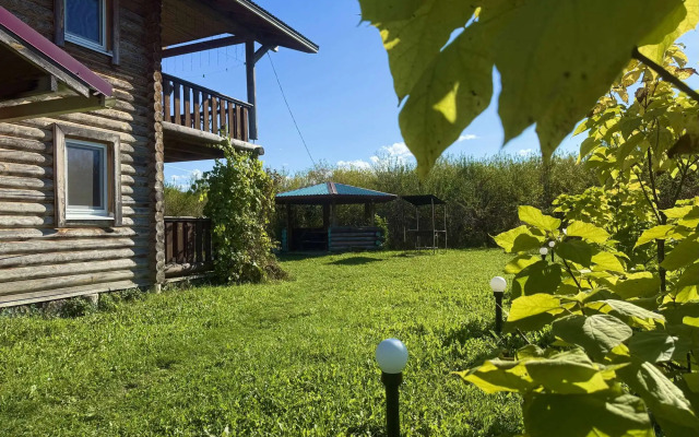 Thach from Travel Hotels Entourage