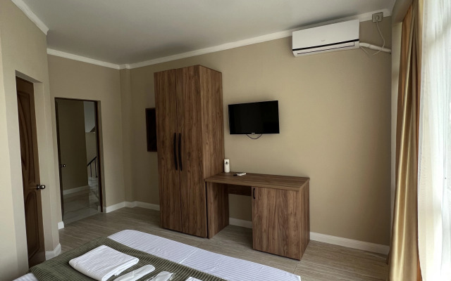 Golden Gagra Hotel