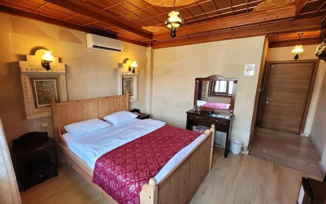Saruhan Hotel