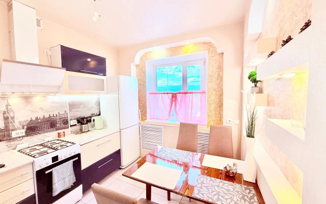 Квартира Полярная 7(1к)