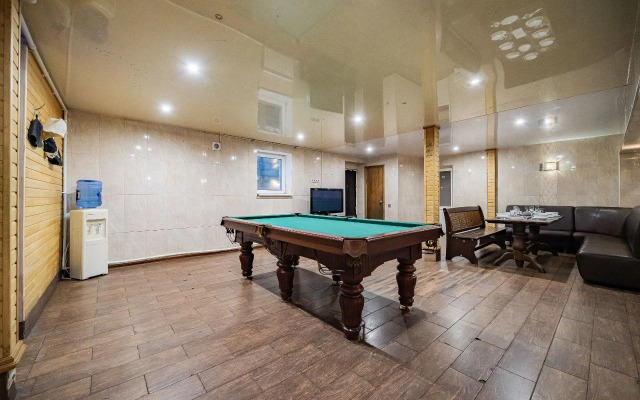 Teply Kottedzh Ryadom S Aeroportom Private house