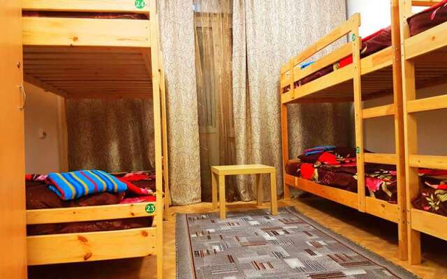 Uyut Hostel