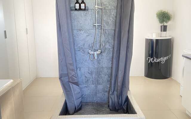 Bely Ponaramny Guest House