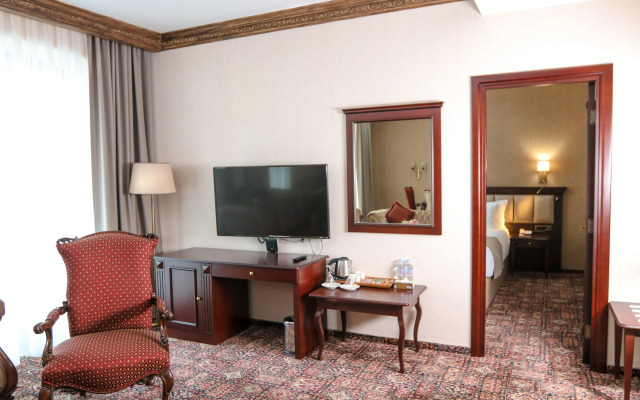 Konyak Hotel