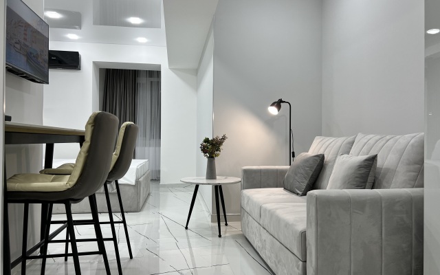 New Modern Classic City Center Apartments