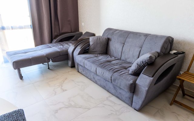 V tsentre Sochi dlya 3 gostey ZHK Sokol S Vidom Na More Apartment