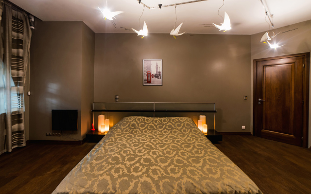 Holiday-In Guest house