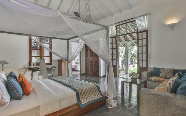 The Frangipani Tree - By Edwards Collection Villa