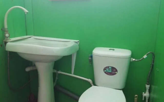 Частный дом С двумя спальнями и террасой с садовой мебелью