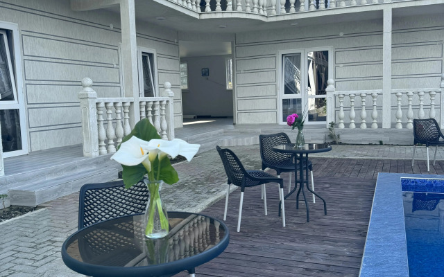 Ankhara Guest House